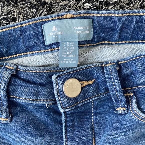 Sold.Gap skinny fit toddler girl jeans 3T - Picture 3 of 3